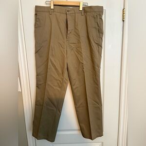 Dockers Men's Khaki Chinos